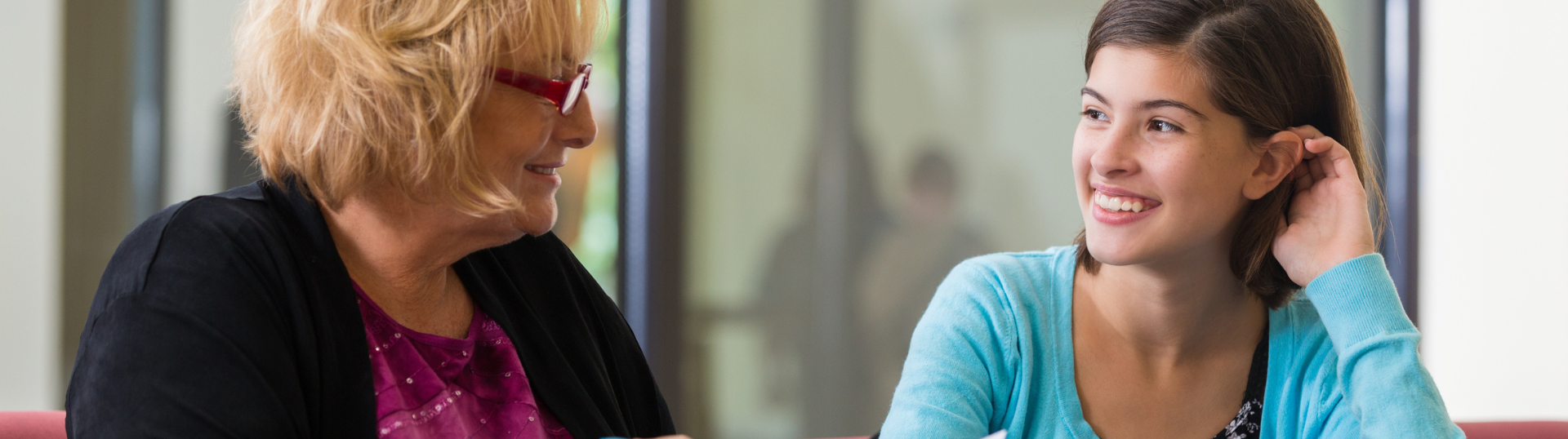 school therapist with student — What is a School Therapist?